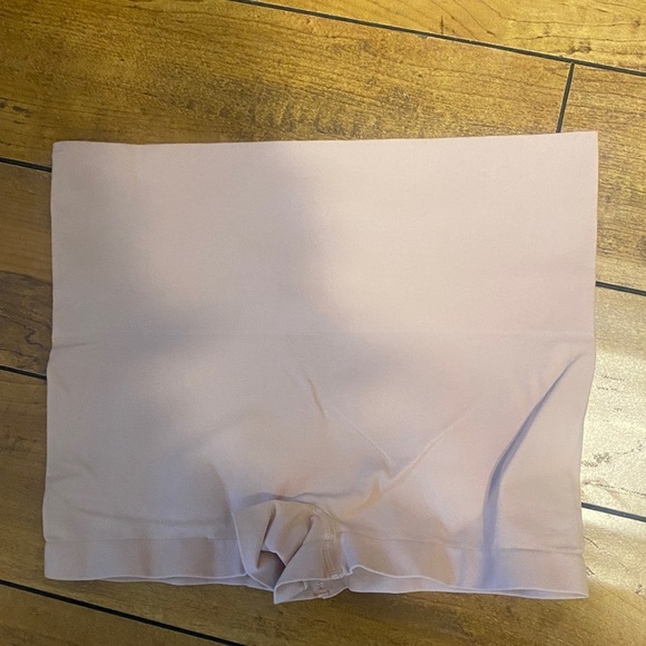 Spanx shaper shorts - Picture 3 of 4